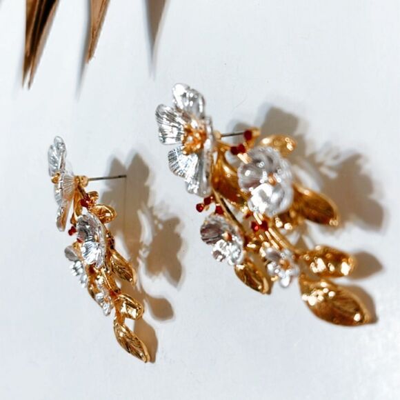 Flower statement earrings A162 - Picture 4 of 4
